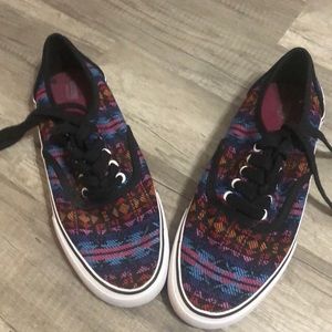 Tribal multicolored van-like shoes